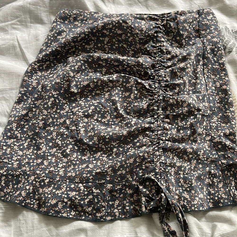 Lavender floral print skirt
